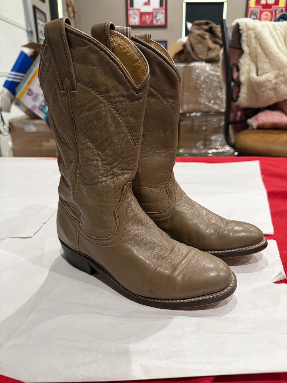 Wrangler Women’s Taupe-Brown Leather Western Heeled Boots